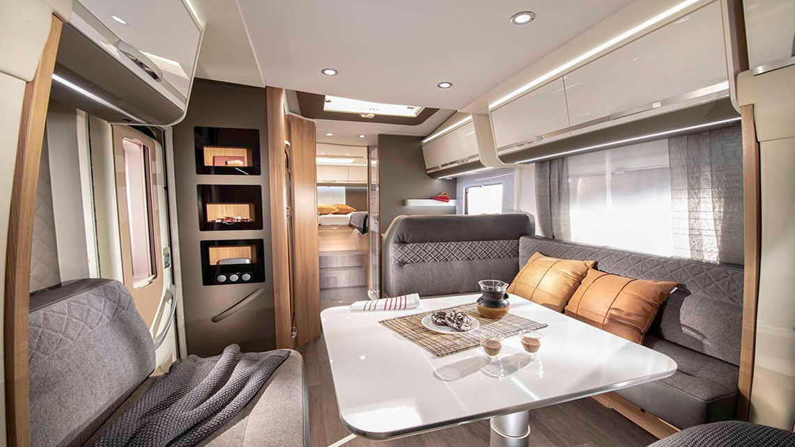 Friane Adria Matrix 670SL Axess verhuur mobilhome verkoop